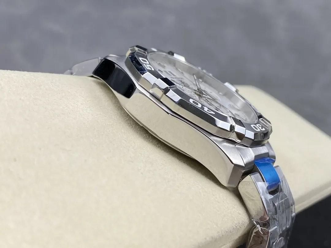Best Tag Heuer Aquaracer CAY1111.BA0927 Replica Watch with Swiss Movement and 100m Water Resistance