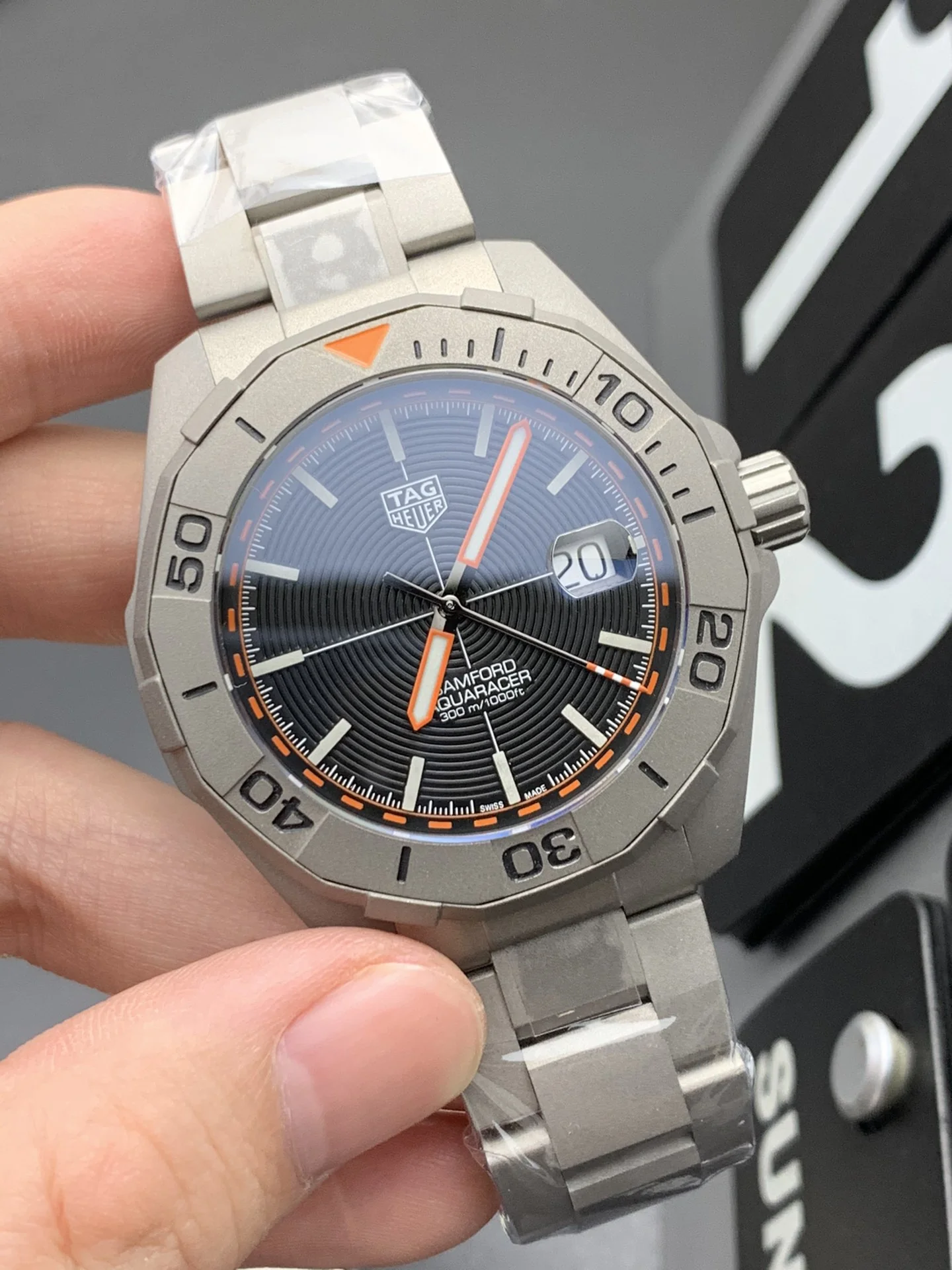 TAG HEUER Aquaracer WAY208F.BF0638 Replica Swiss Super Clone Men's Luxury Dive Watch, 43mm Stainless Steel, Black Dial, 100M Waterproof