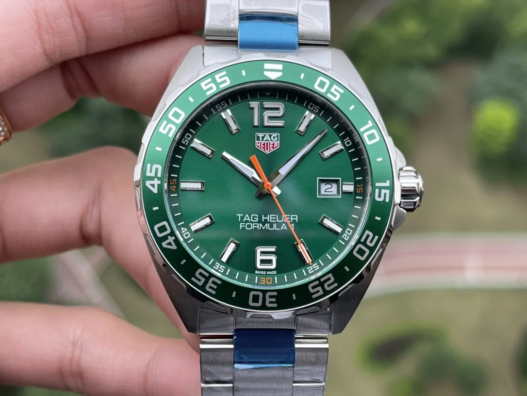 Best Swiss TAG Heuer Formula 1 WAZ1017.BA0842 Replica Watch - 43mm Green Dial & Stainless Steel, 100m Waterproof