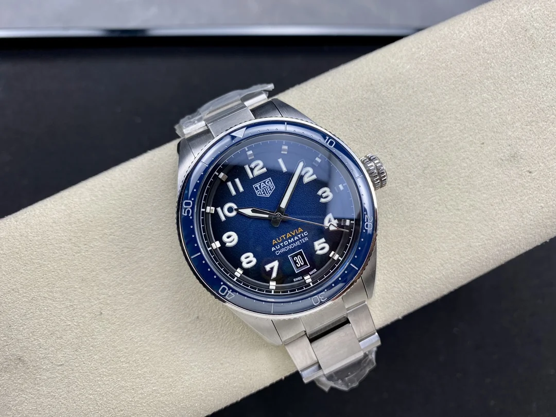 Tag Heuer Autavia WBE5112.EB0173 Replica Swiss Super Clone: Best Replica with 100M Water Resistance & Vintage Design