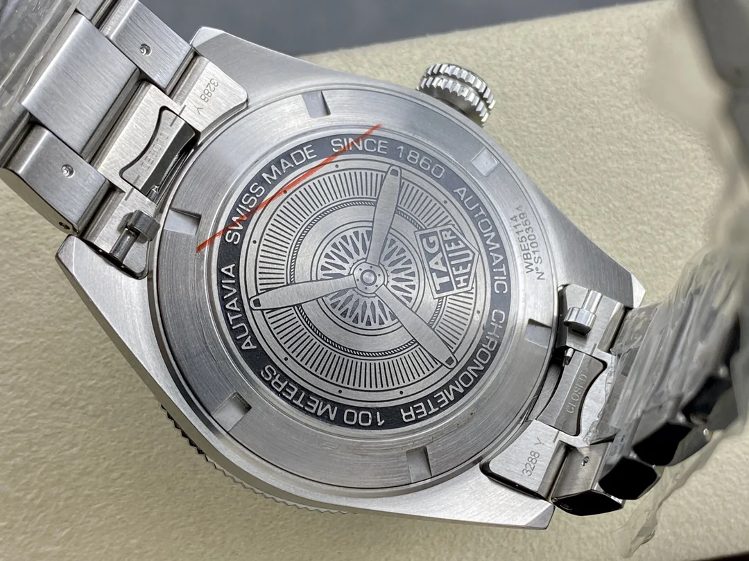 Tag Heuer Autavia WBE5112.EB0173 Replica Swiss Super Clone: Best Replica with 100M Water Resistance & Vintage Design