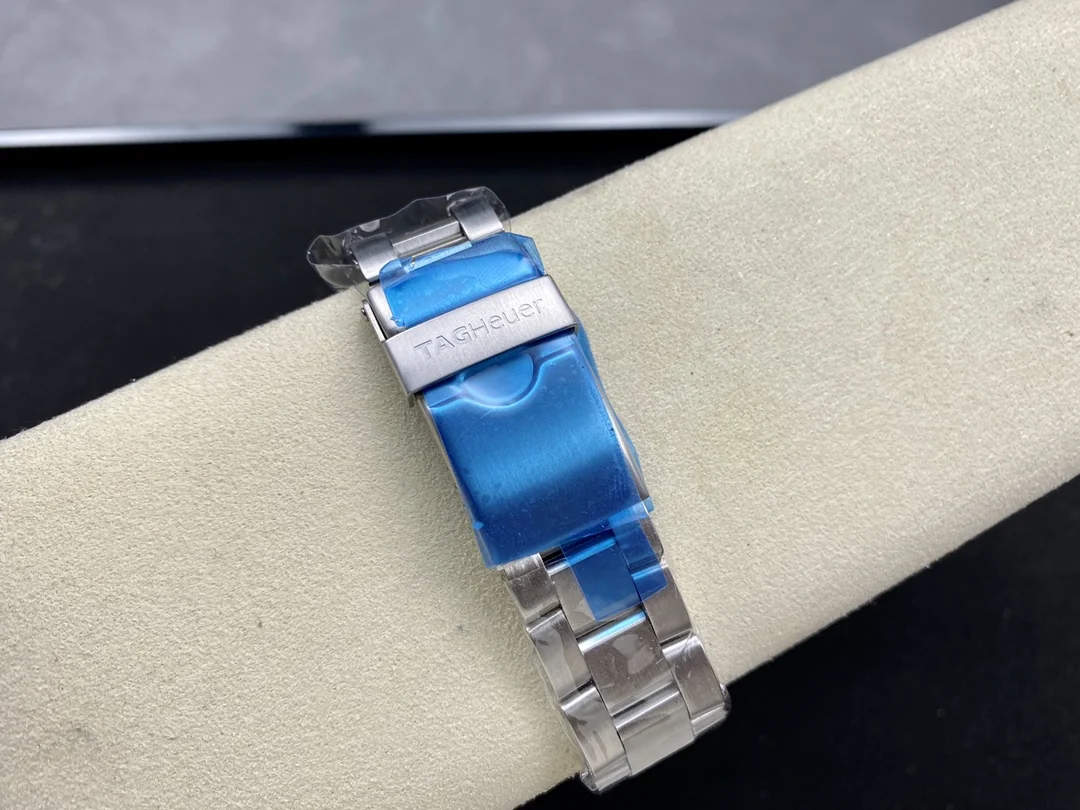 Tag Heuer Aquaracer WAN2111.BA0822 Replica Swiss Men's Watch - 42mm Blue Dial, 100M Waterproof & 1-Year Warranty