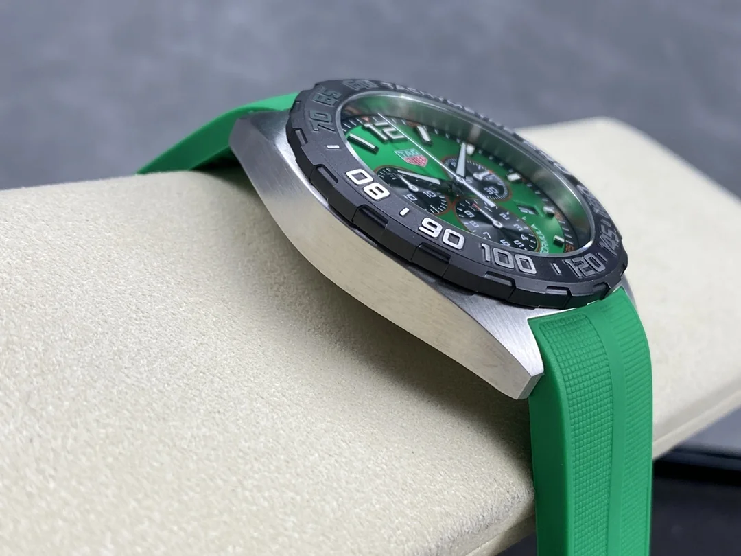 Best Swiss Tag Heuer Formula 1 CAZ101AP.FT8056 Replica Watch | Sporty & Waterproof Design