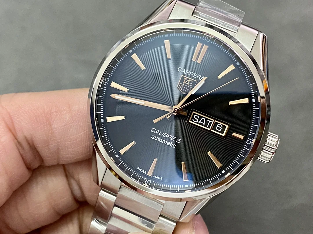 TAG Heuer Carrera WAR211A.BA0782 Replica Men’s Watch 41mm Black Dial Swiss Quartz Movement Super Clone with 100m Water Resistance and 1-Year Warranty